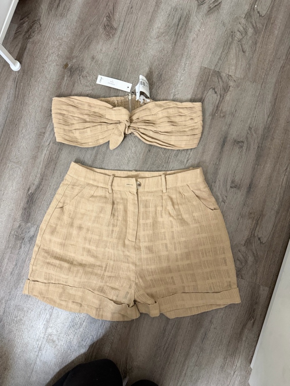 Beige Textured High-Waist Linen-Look Shorts
